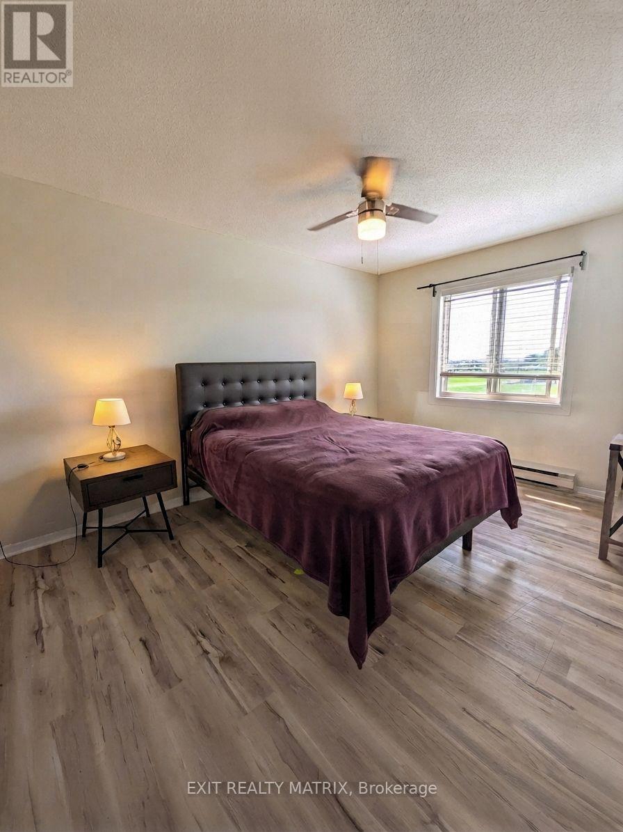 402C - 2041 ARROWSMITH DRIVE