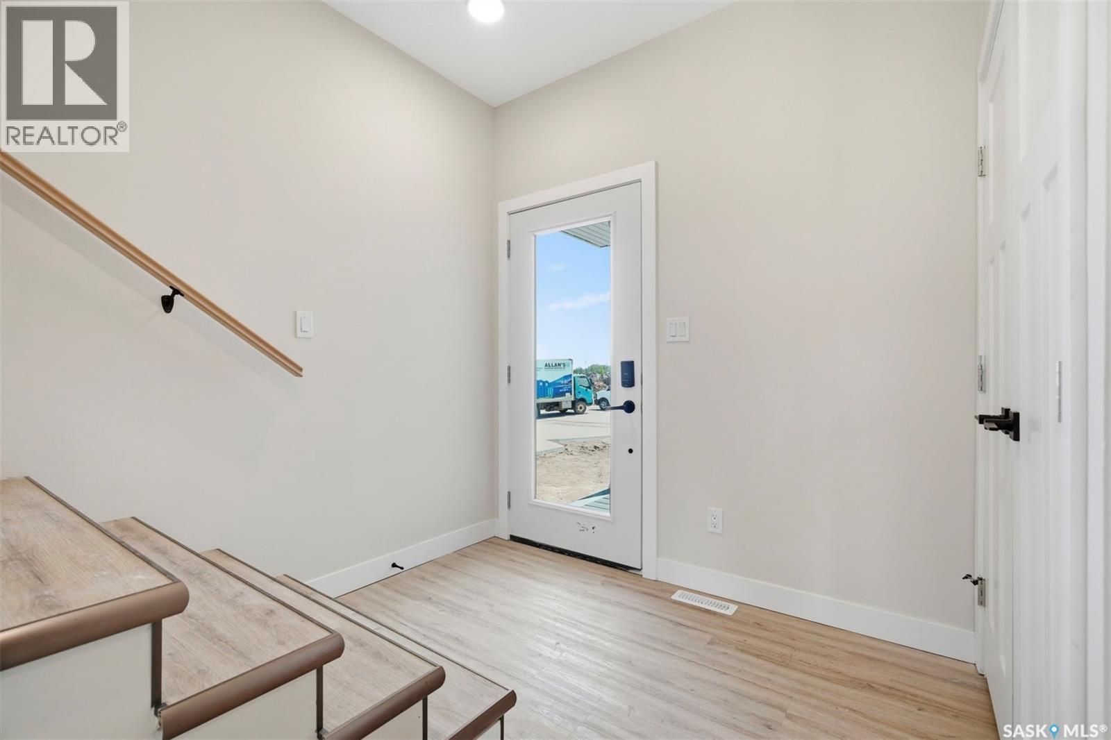 145 Emma CRESCENT