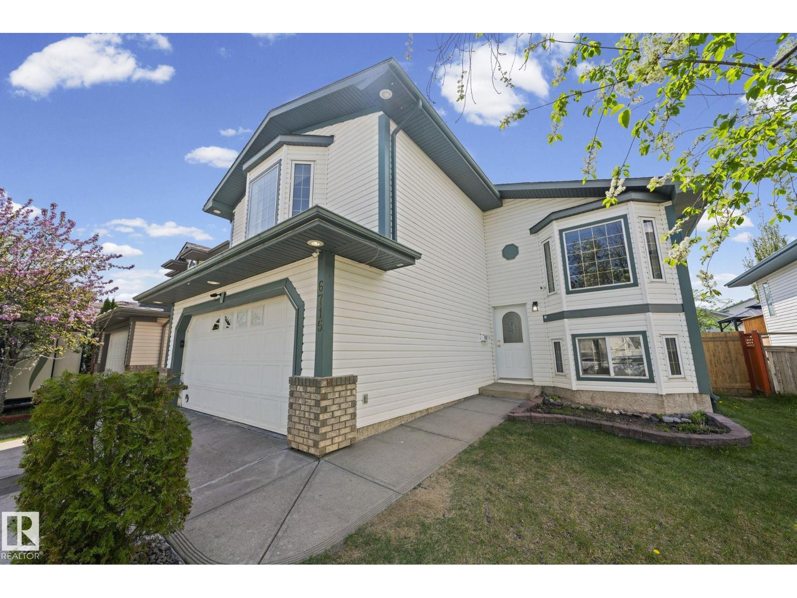 6715 165 AV NW