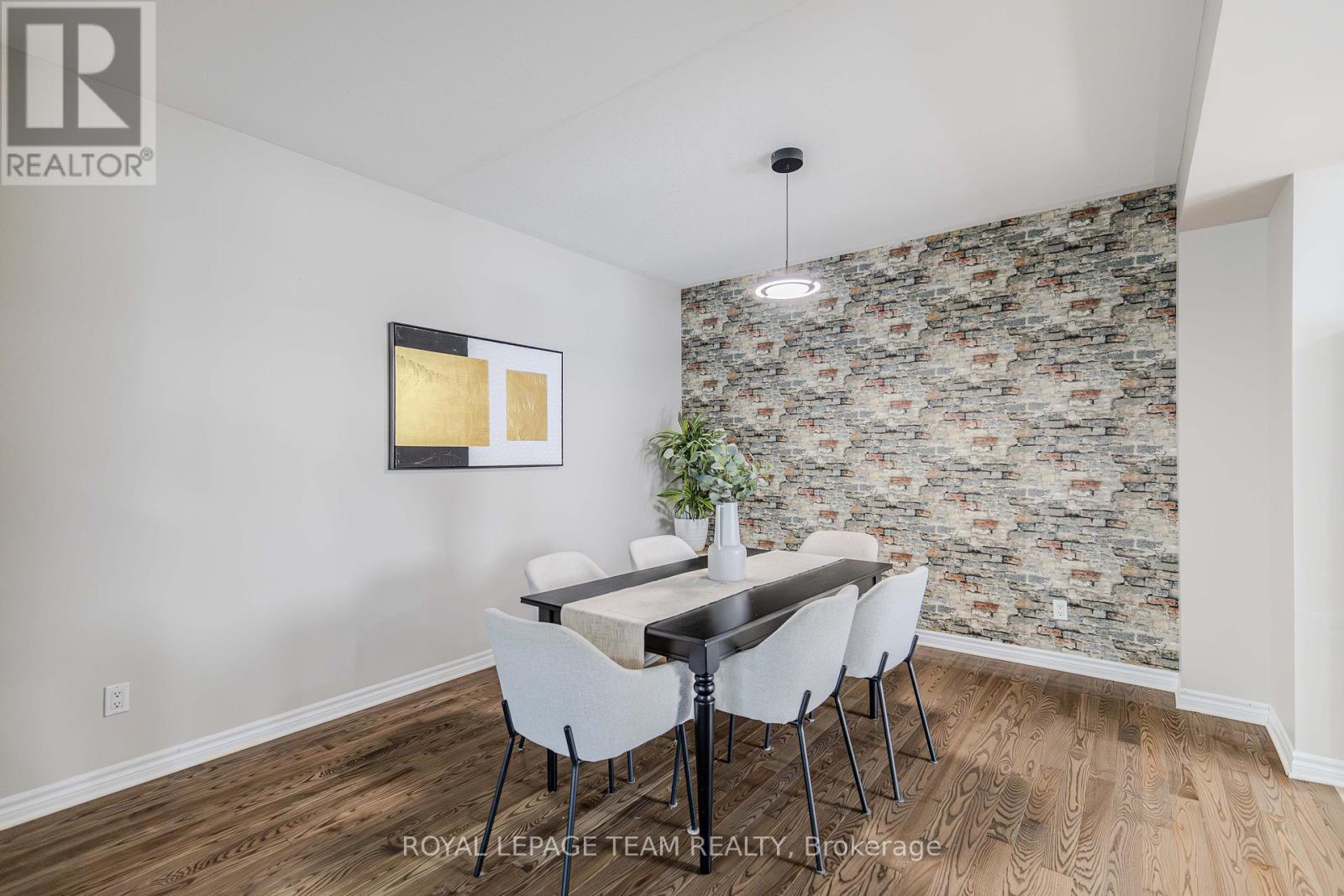 55 EMERALD POND PRIVATE