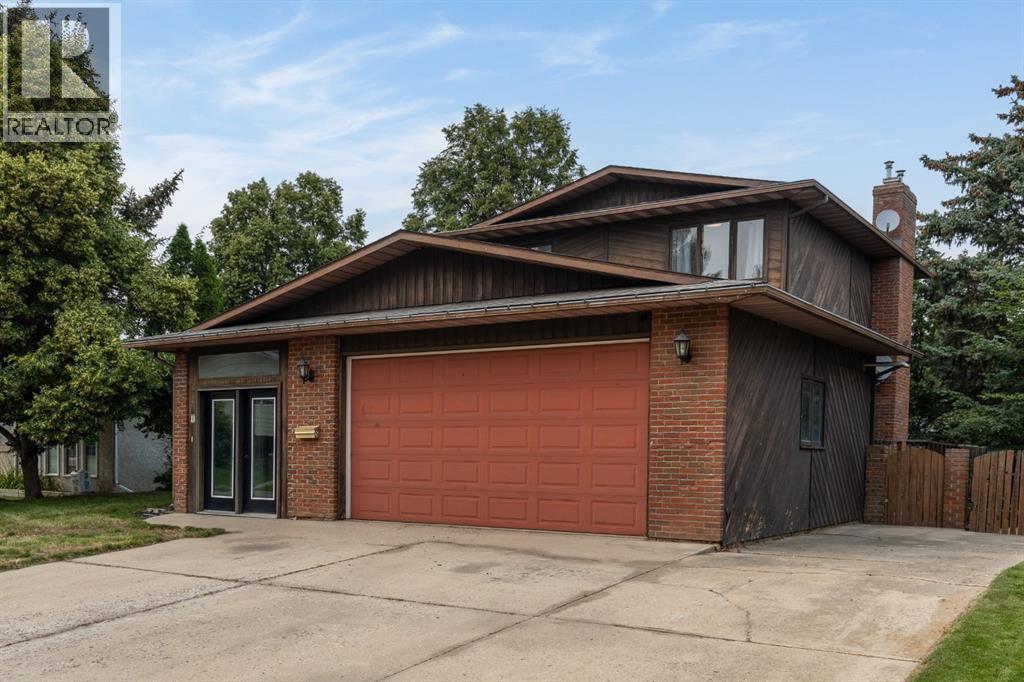 4 Greenwood Court SW