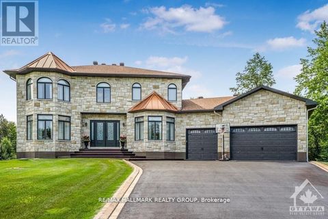 699 BALLYCASTLE CRESCENT Ottawa ON K1X0A4
