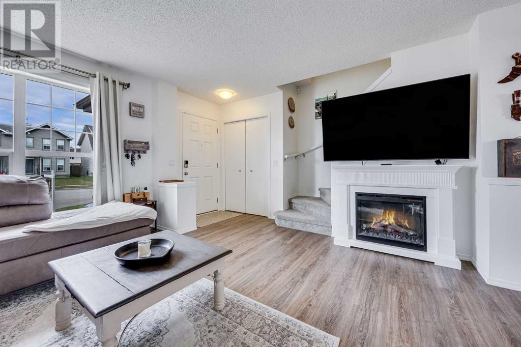 342 Elgin Point SE