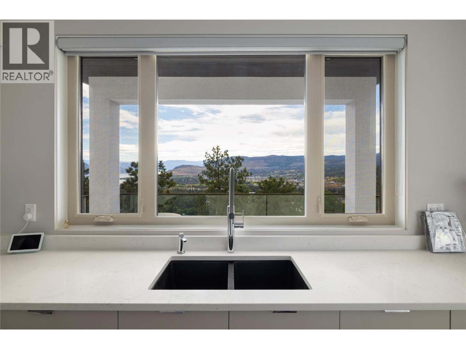 3301 Vineyard View Drive