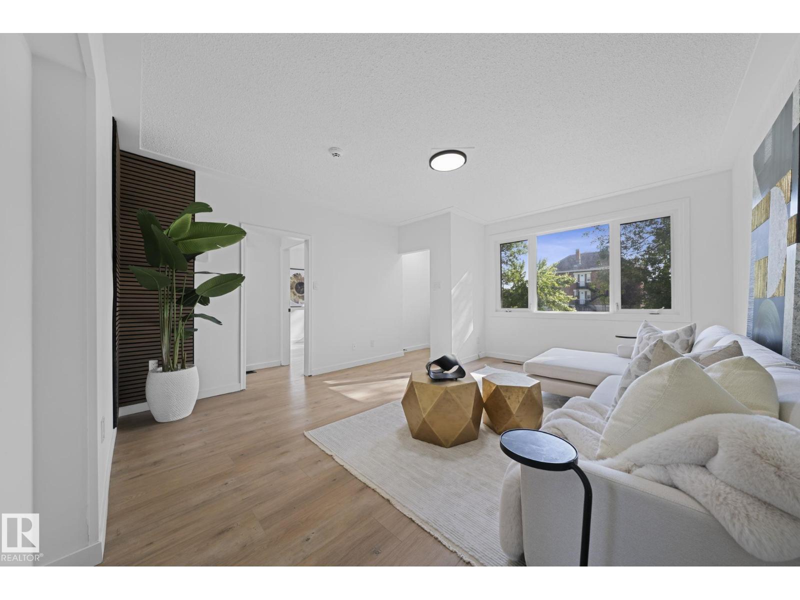 12822 70 ST NW
