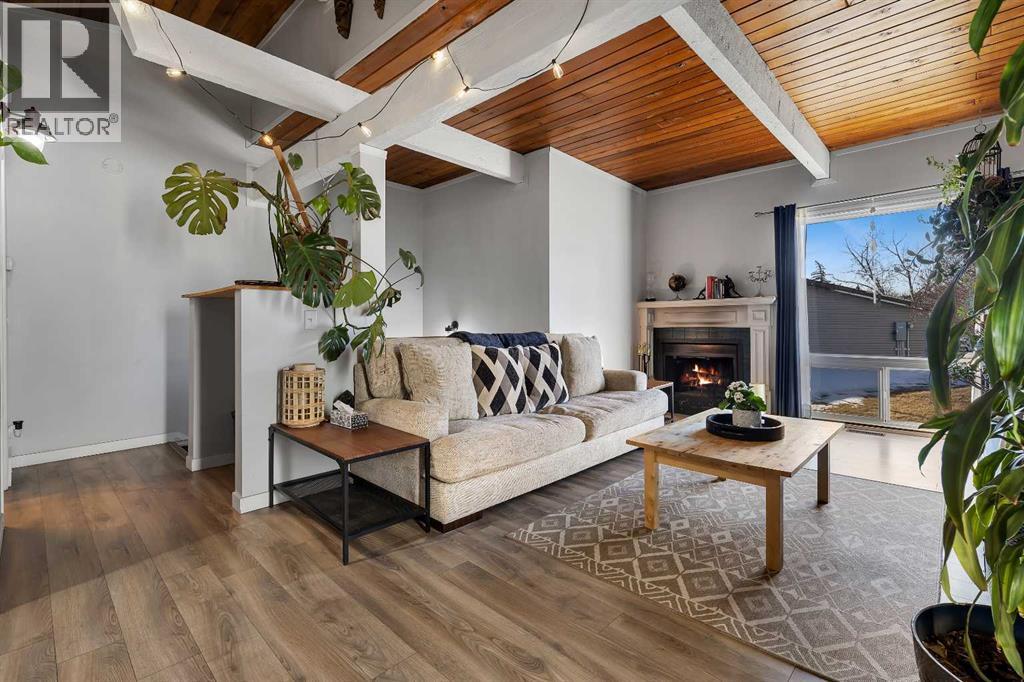 426 Pinemont Gate NE