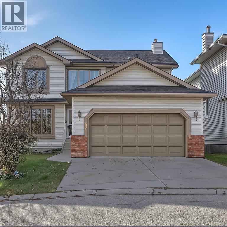 352 Macewan Park View NW