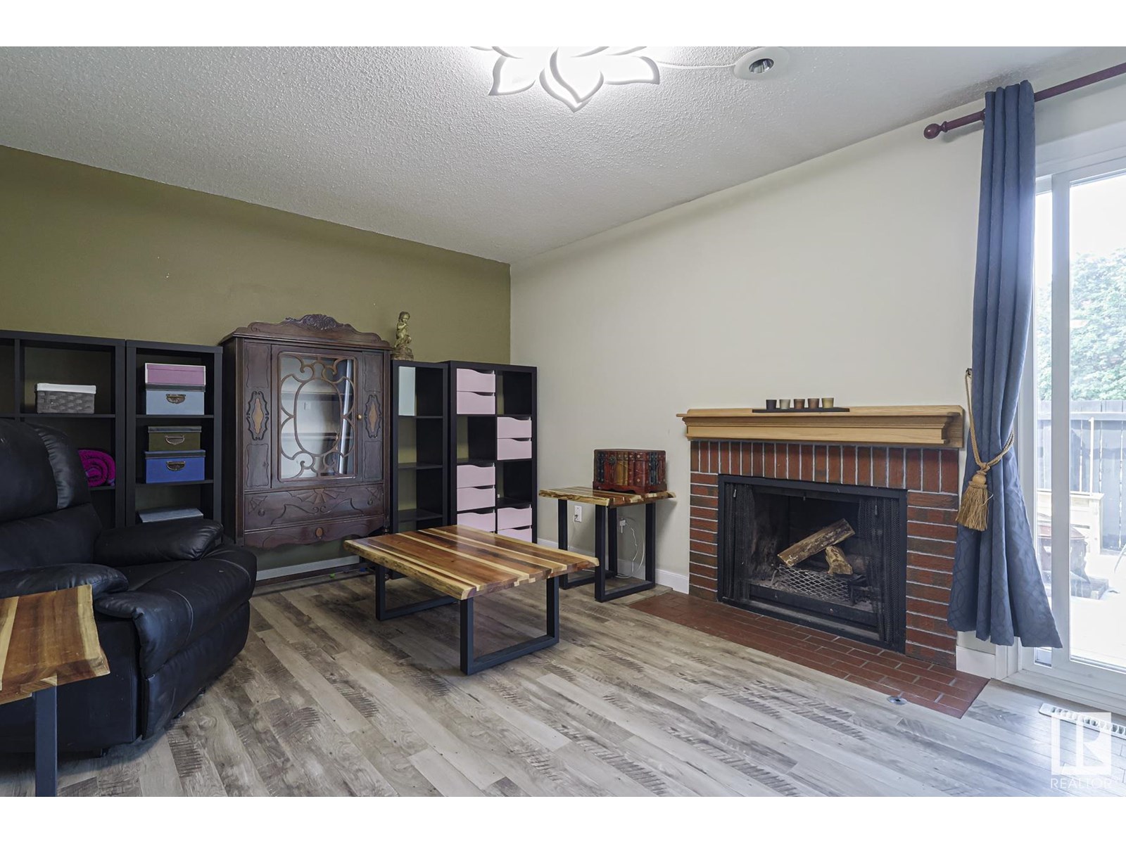 12056 25 AV NW