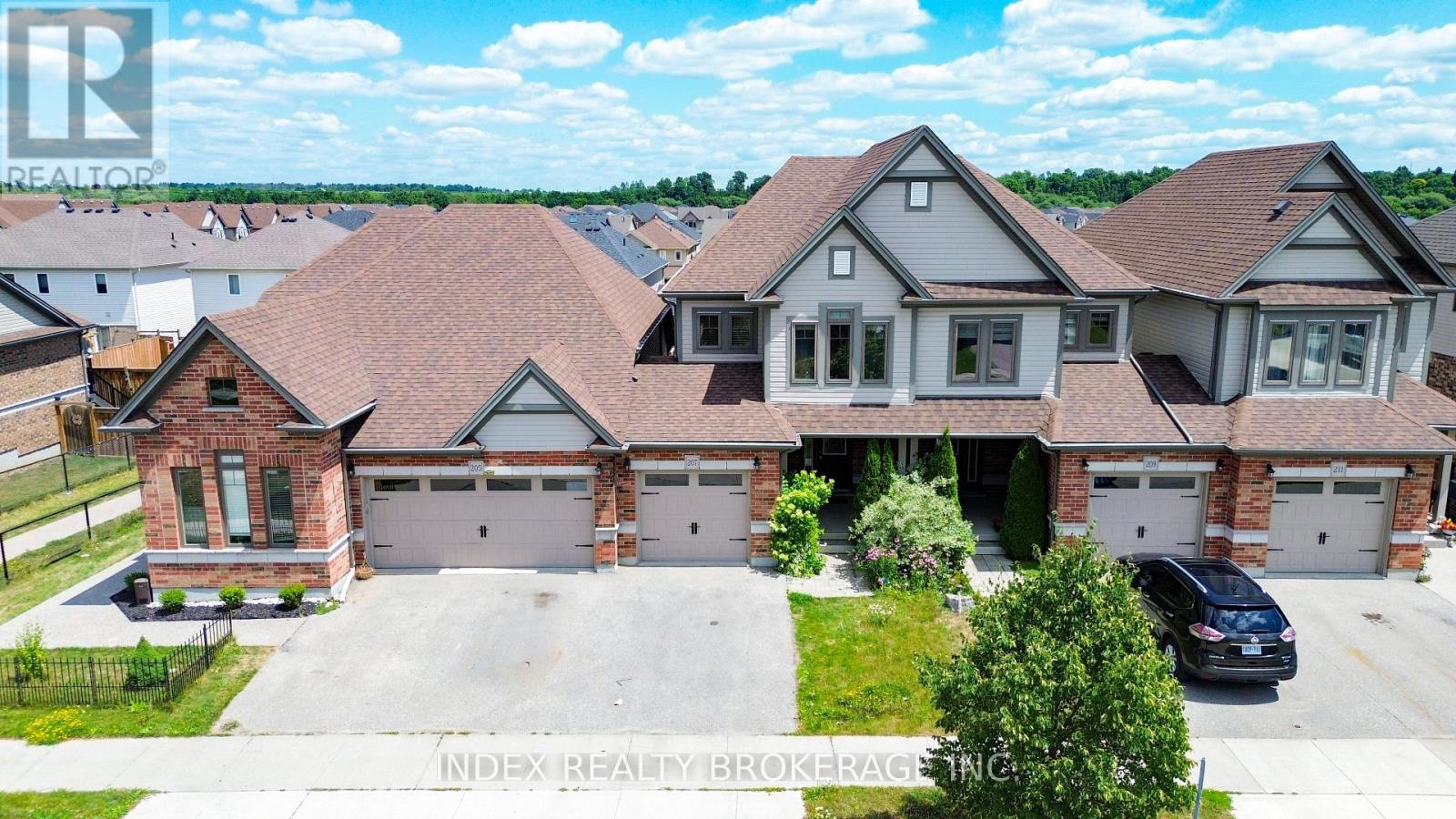 207 EDEN OAK TRAIL