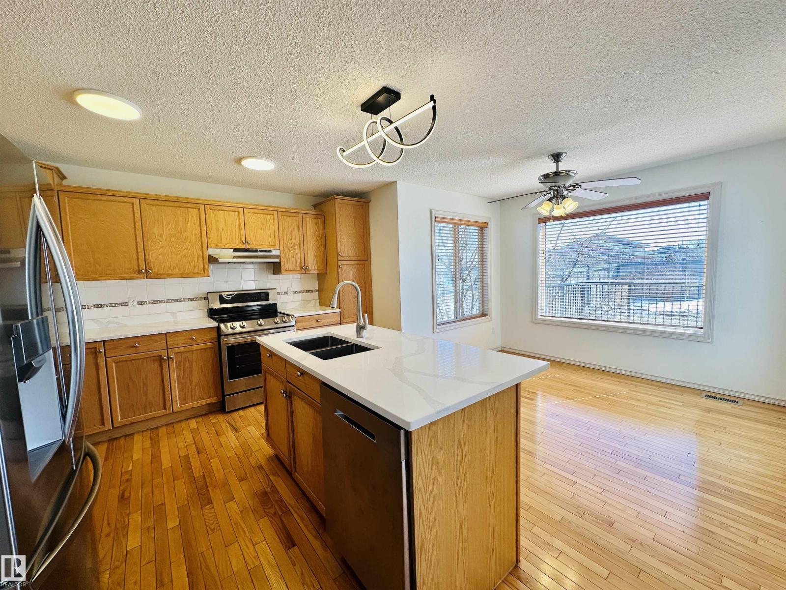 4811 152 AV NW