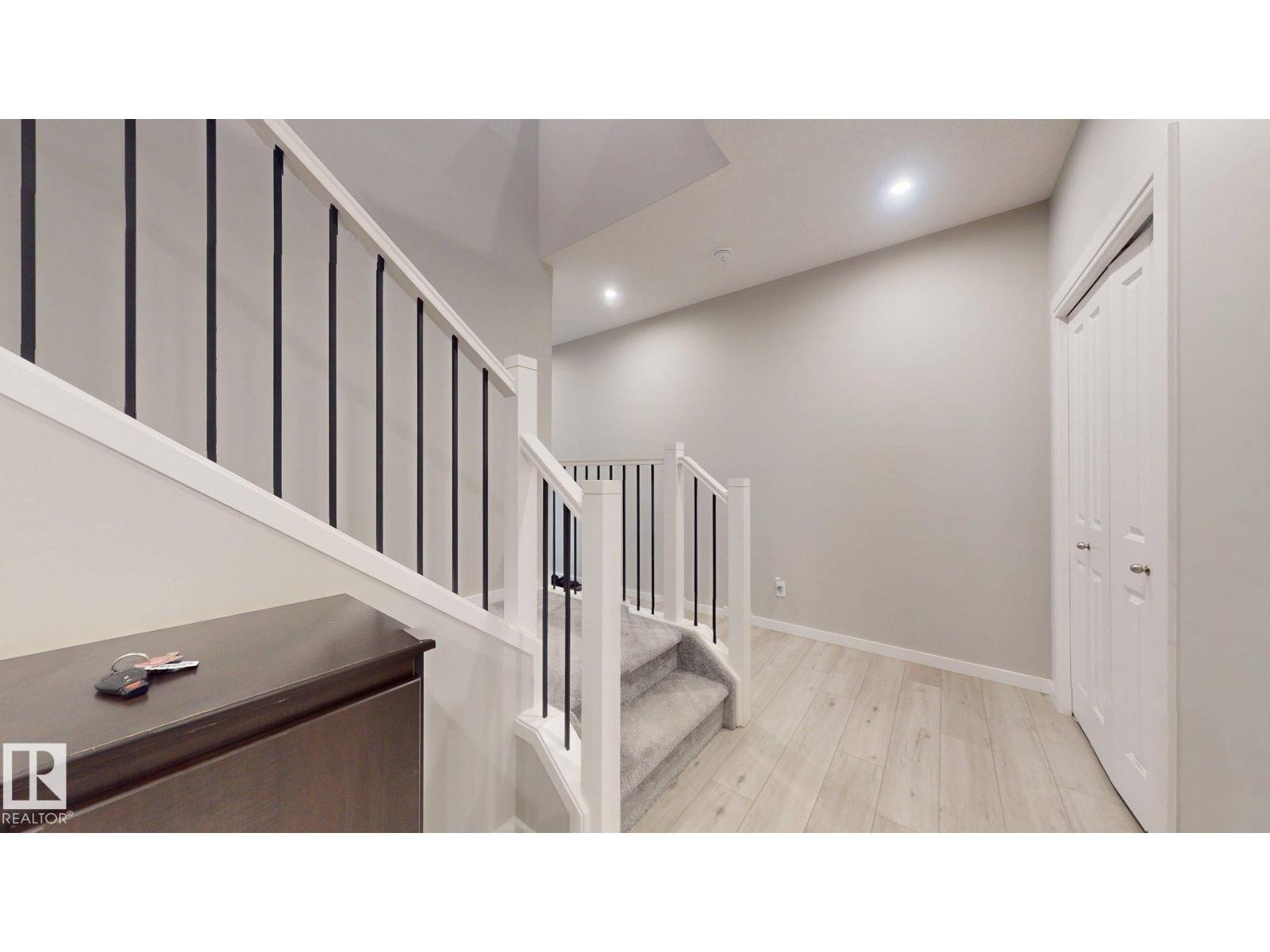 607 31 AV NW