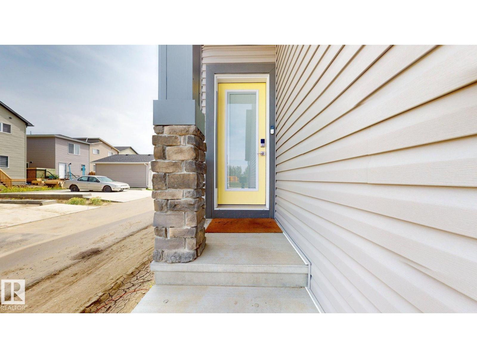 607 31 AV NW