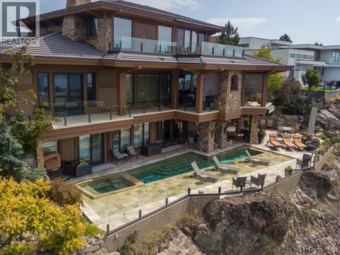 706 Highpointe Court Kelowna BC V1V2Y3