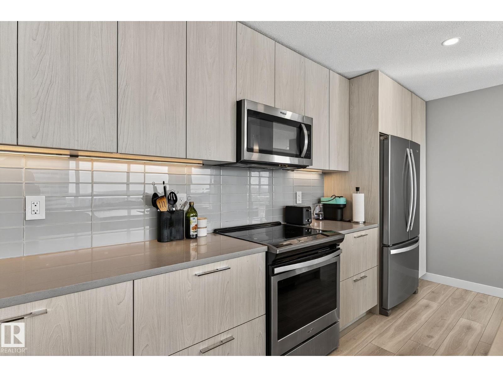 #3100 10180 103 ST NW