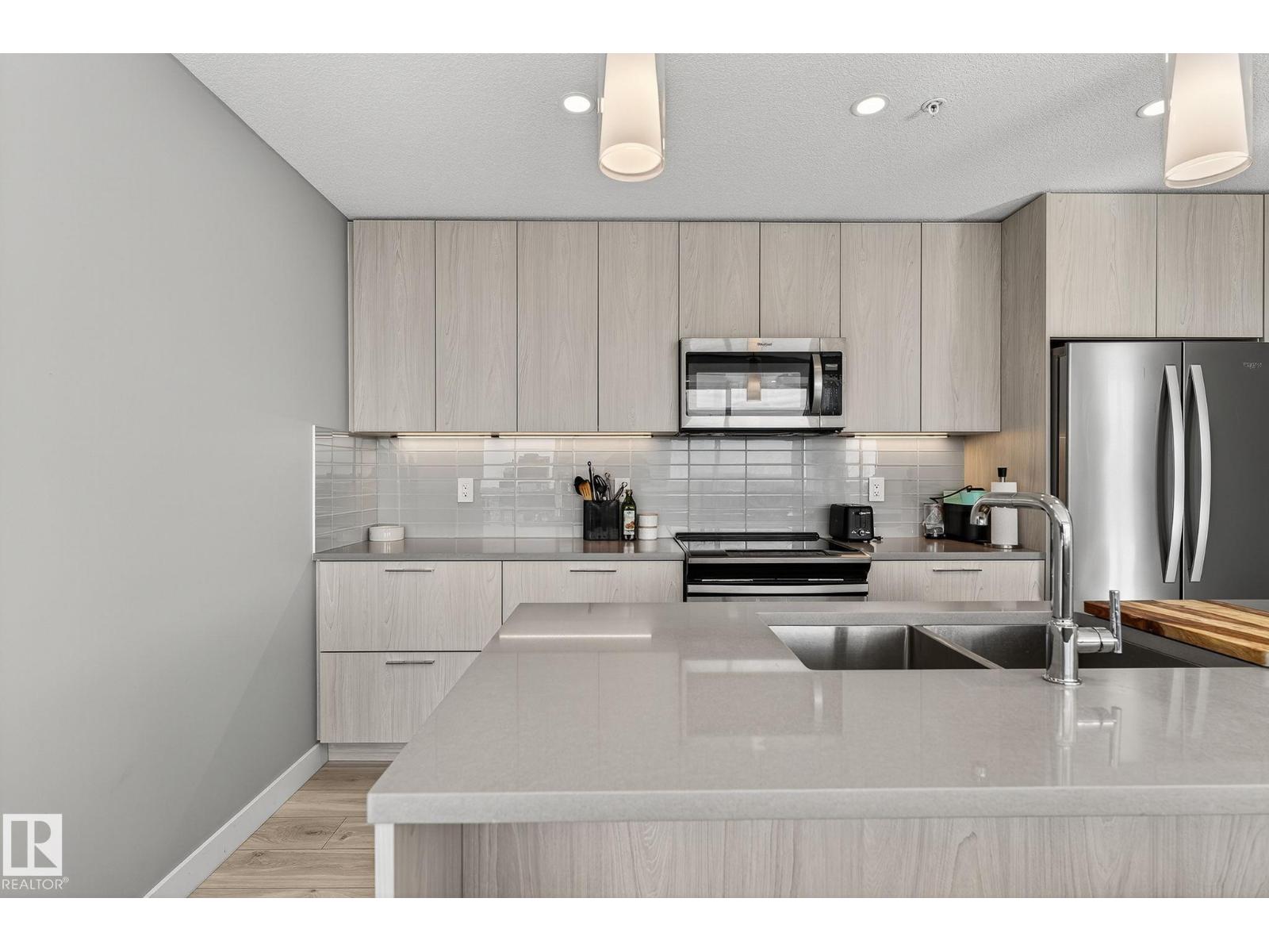 #3100 10180 103 ST NW