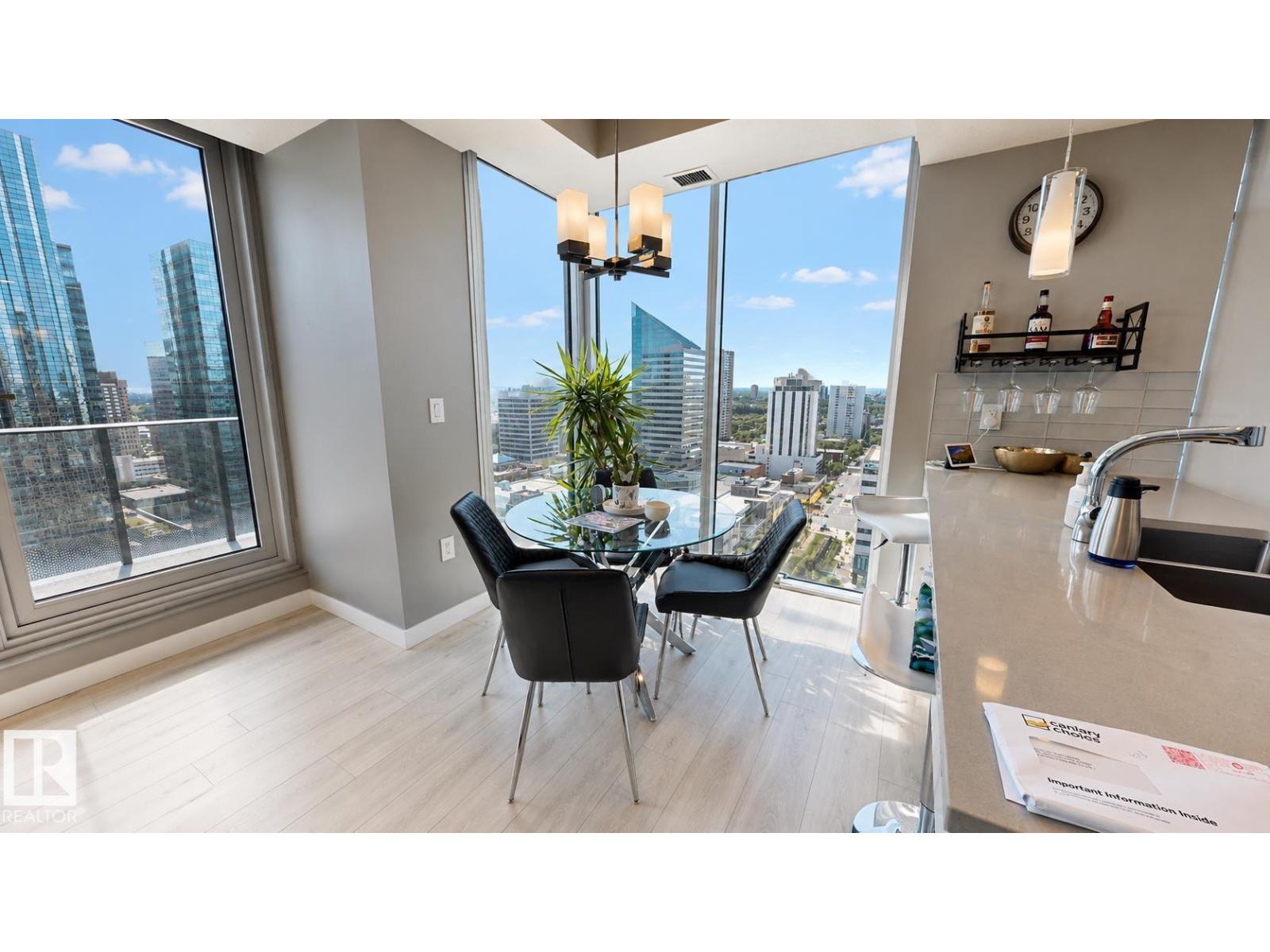 #1904 10180 103 ST NW
