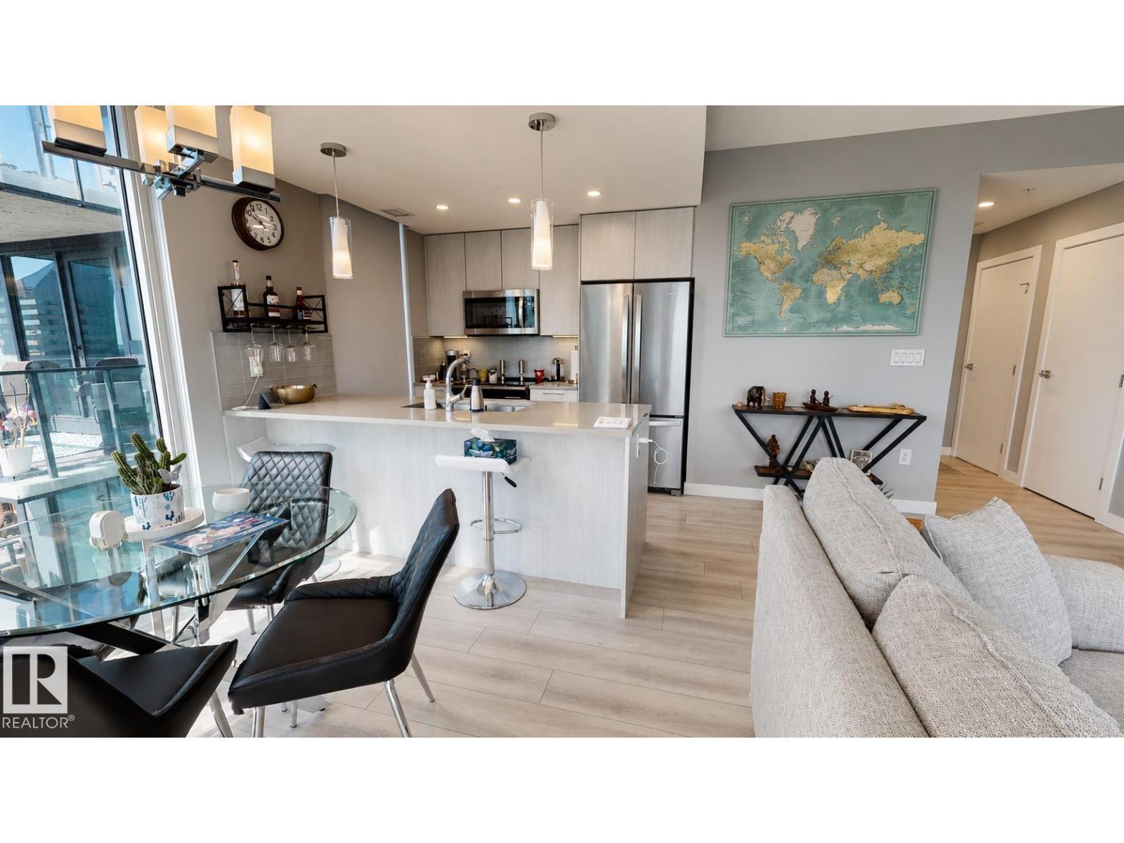 #1904 10180 103 ST NW
