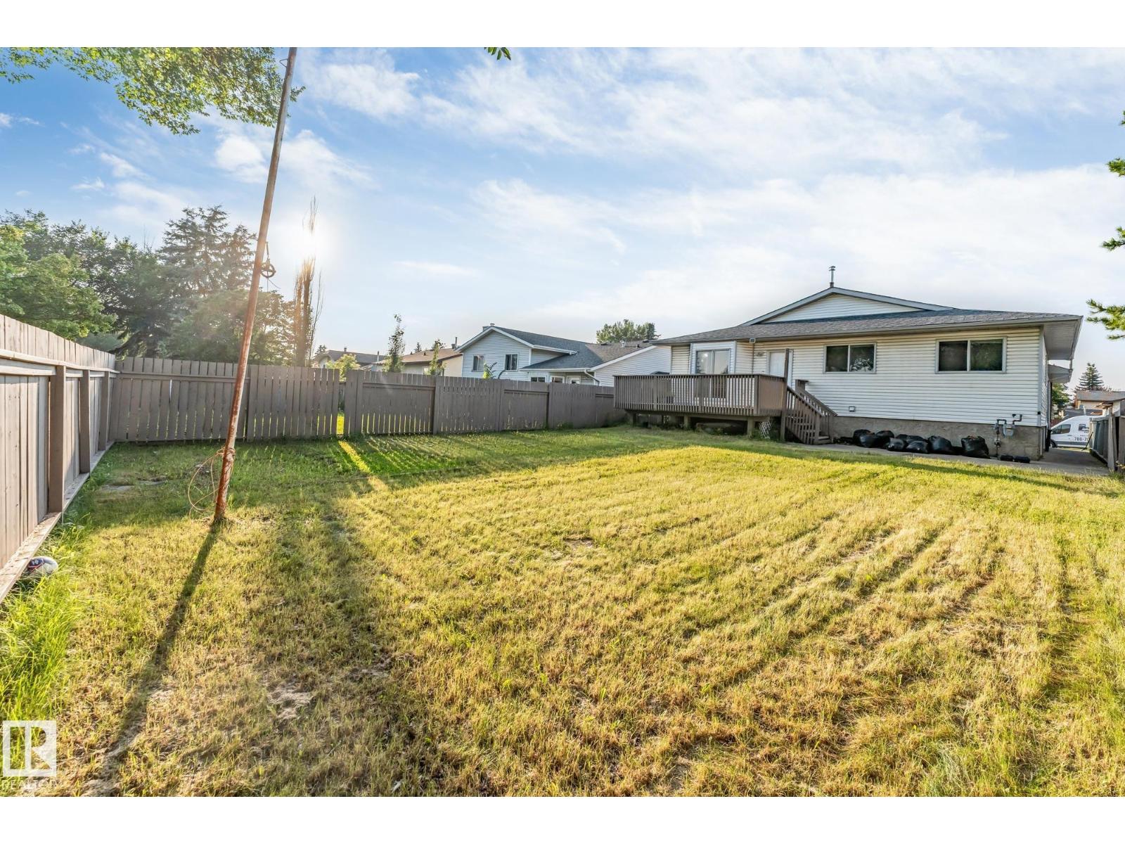 4511 25 AV NW NW