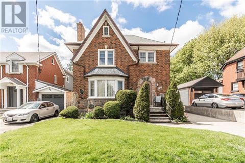 100 BORDEN Avenue N Kitchener ON N2H3J4