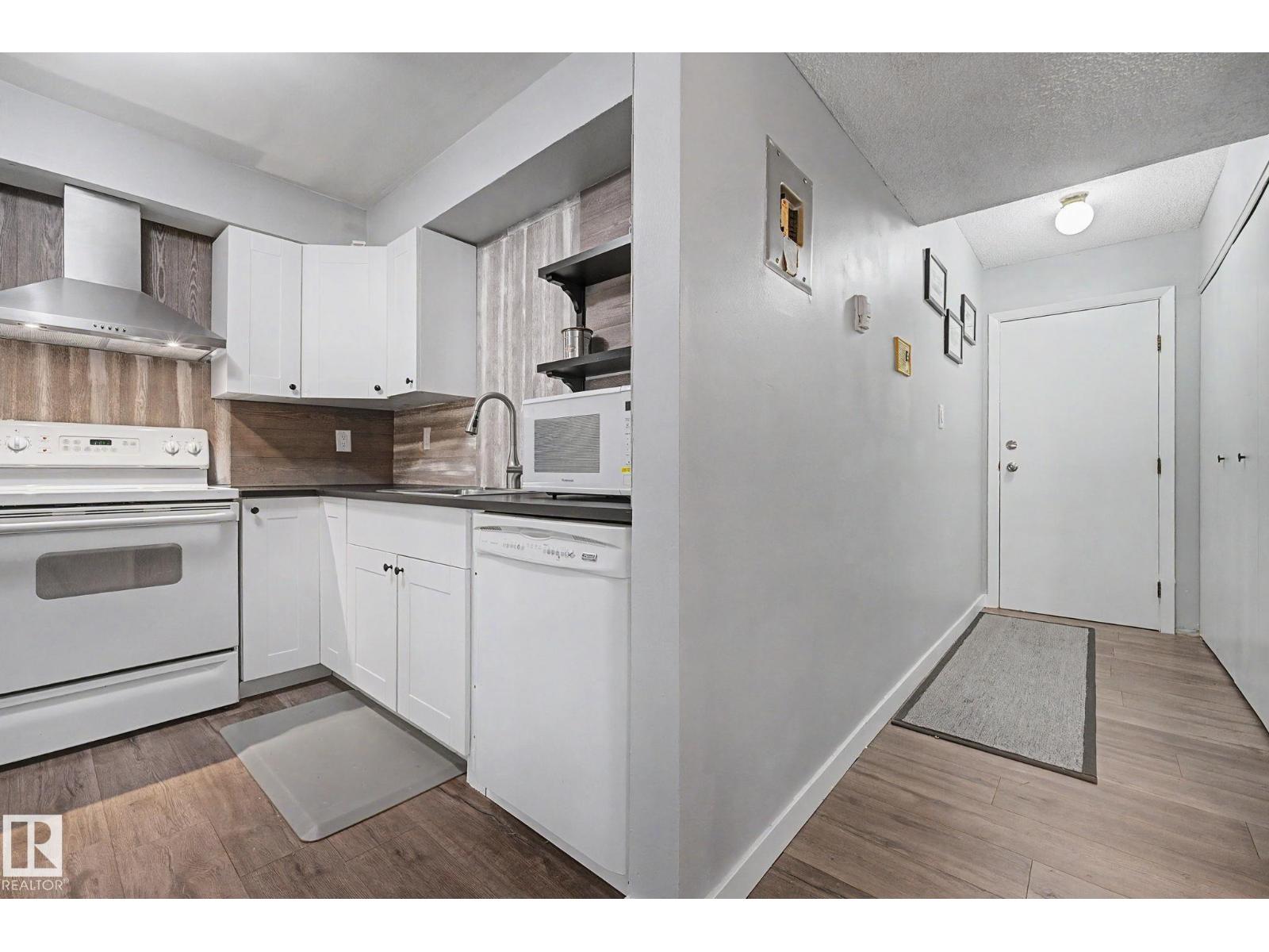 #101 7203 171 ST NW