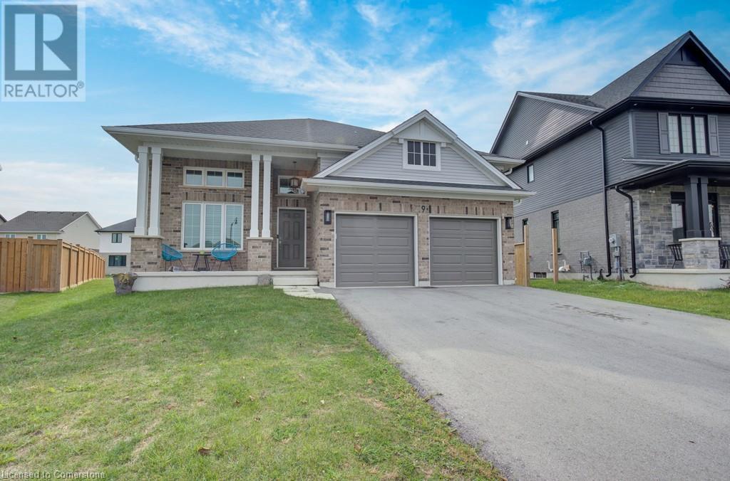 9 CLOVER CIR Circle