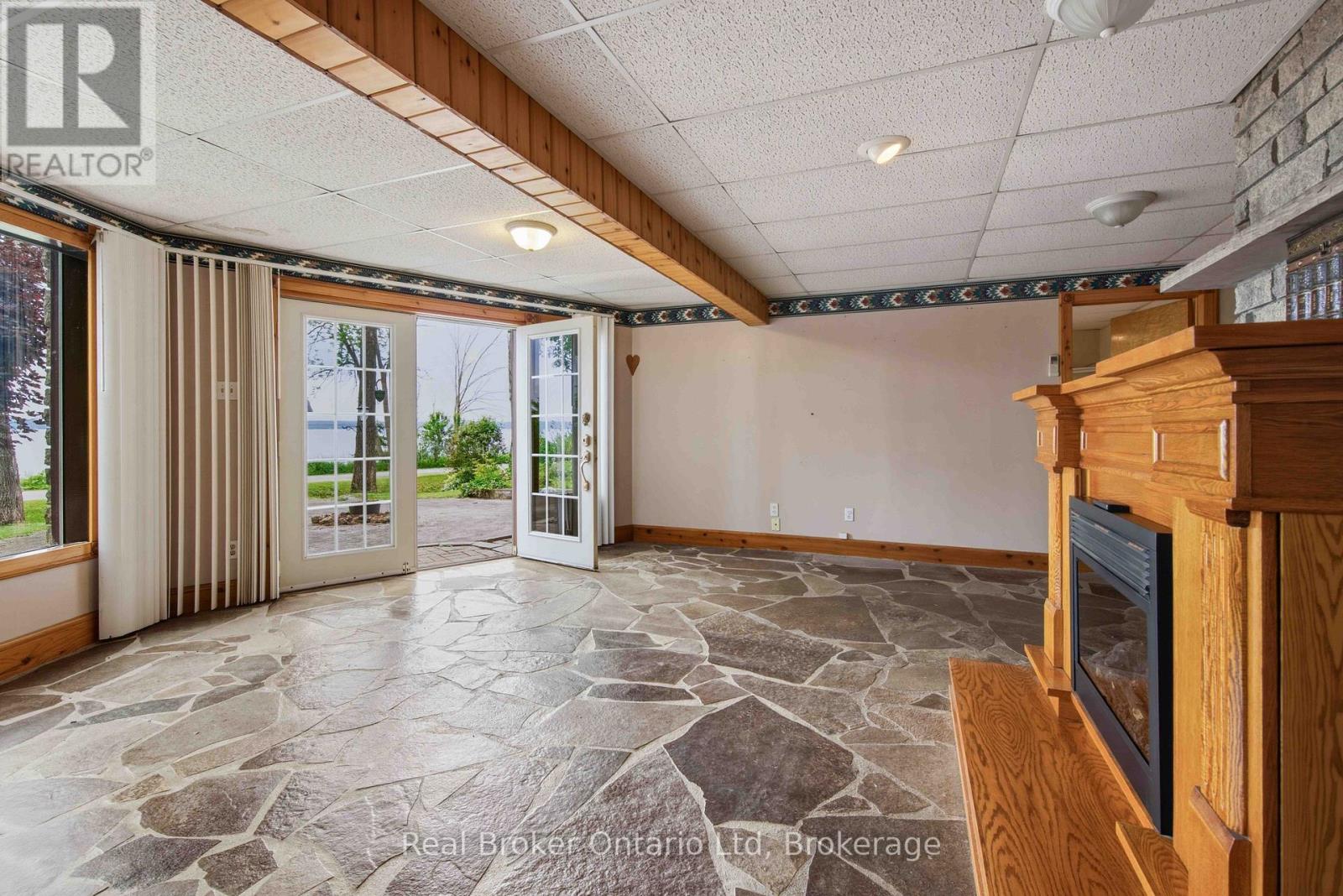339486 PRESQU'ILE ROAD