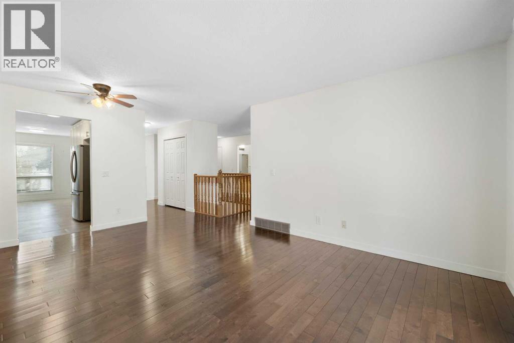 84 Deer Ridge Close SE