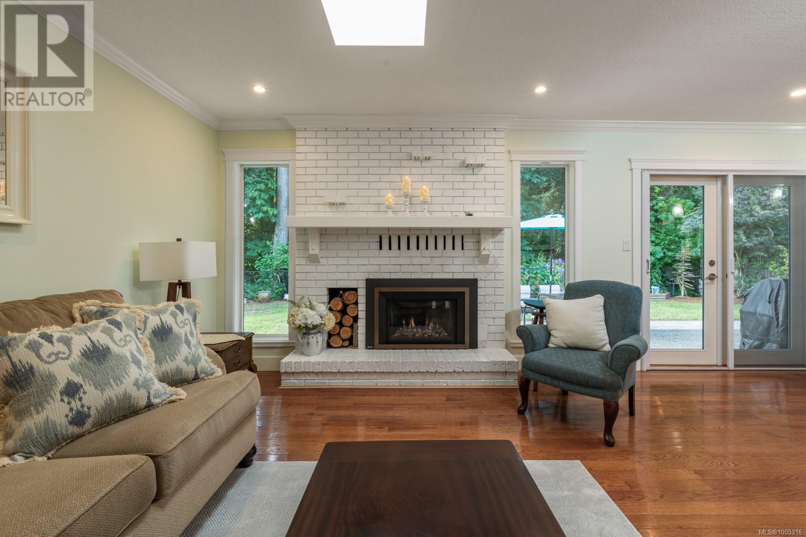 1837 Pastel Cres