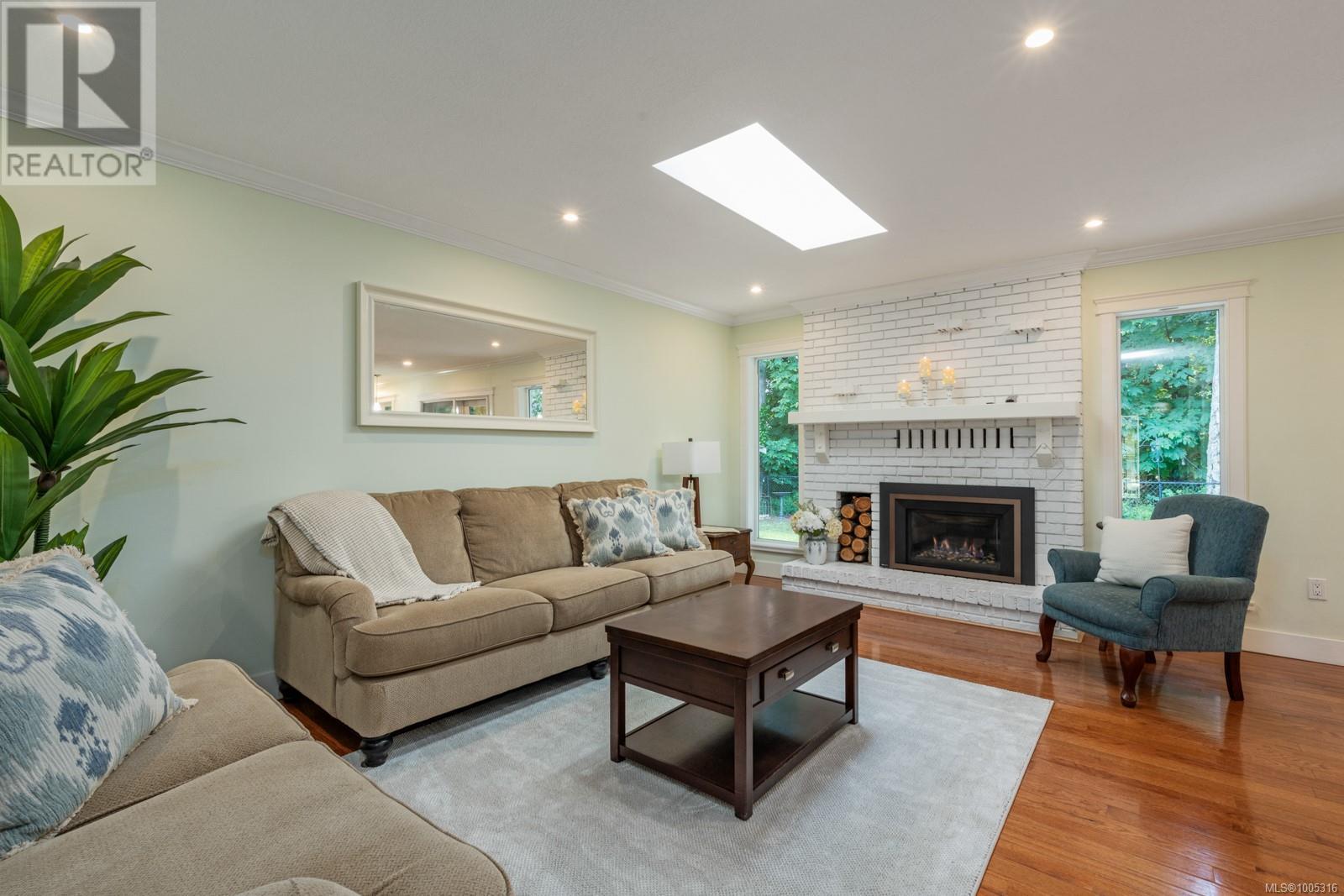 1837 Pastel Cres
