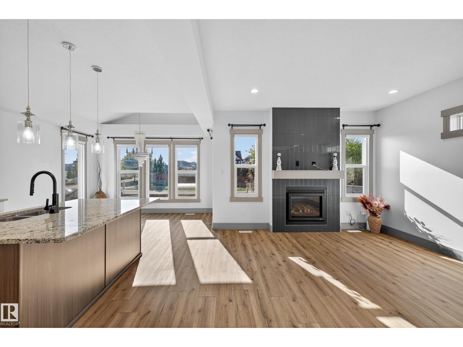 3608 PARKER CL SW