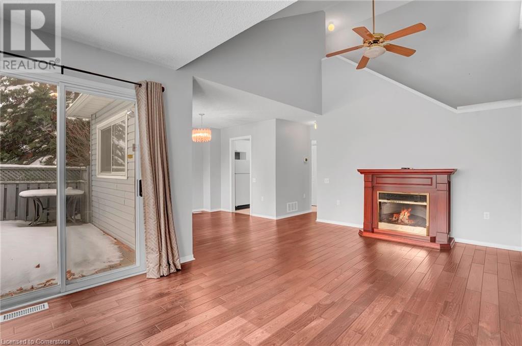 331 SILVERBIRCH Boulevard