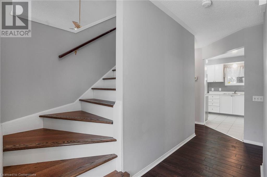 331 SILVERBIRCH Boulevard