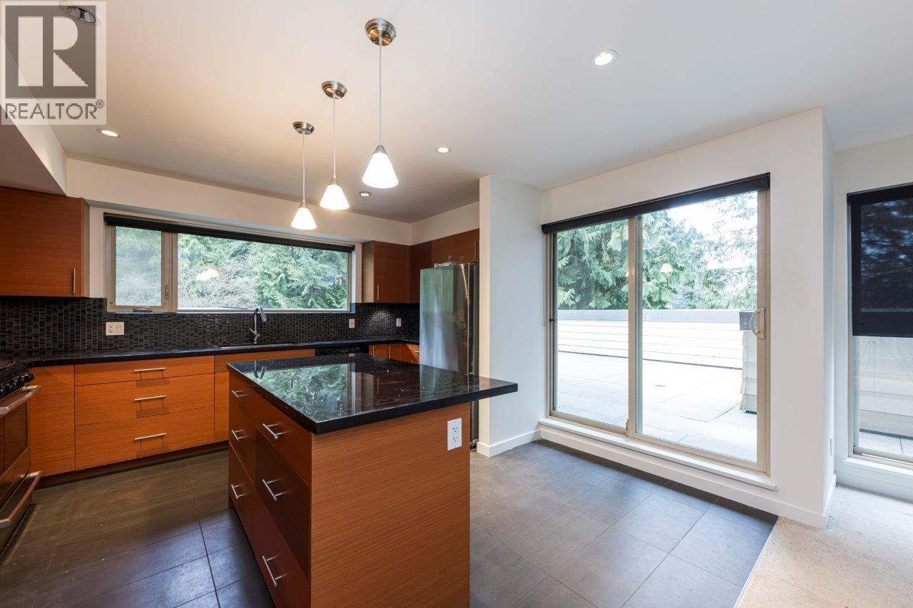 PH1 2832 CAPILANO ROAD