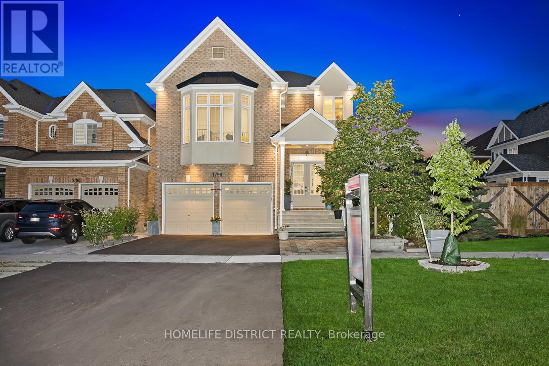 1794 GRANDVIEW STREET N