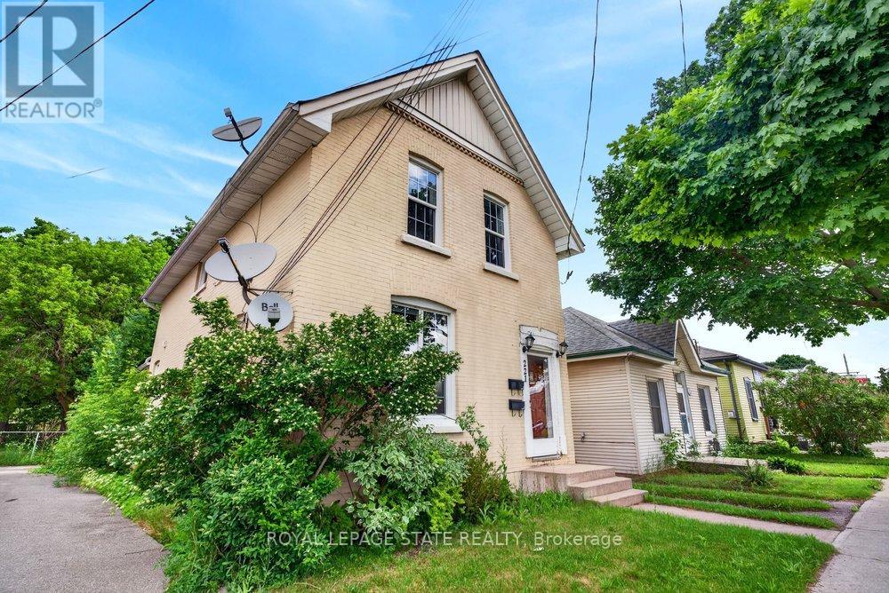 221 GRAND RIVER AVENUE