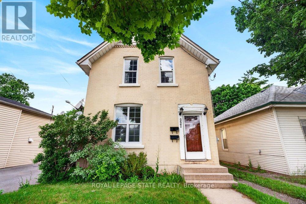 221 GRAND RIVER AVENUE
