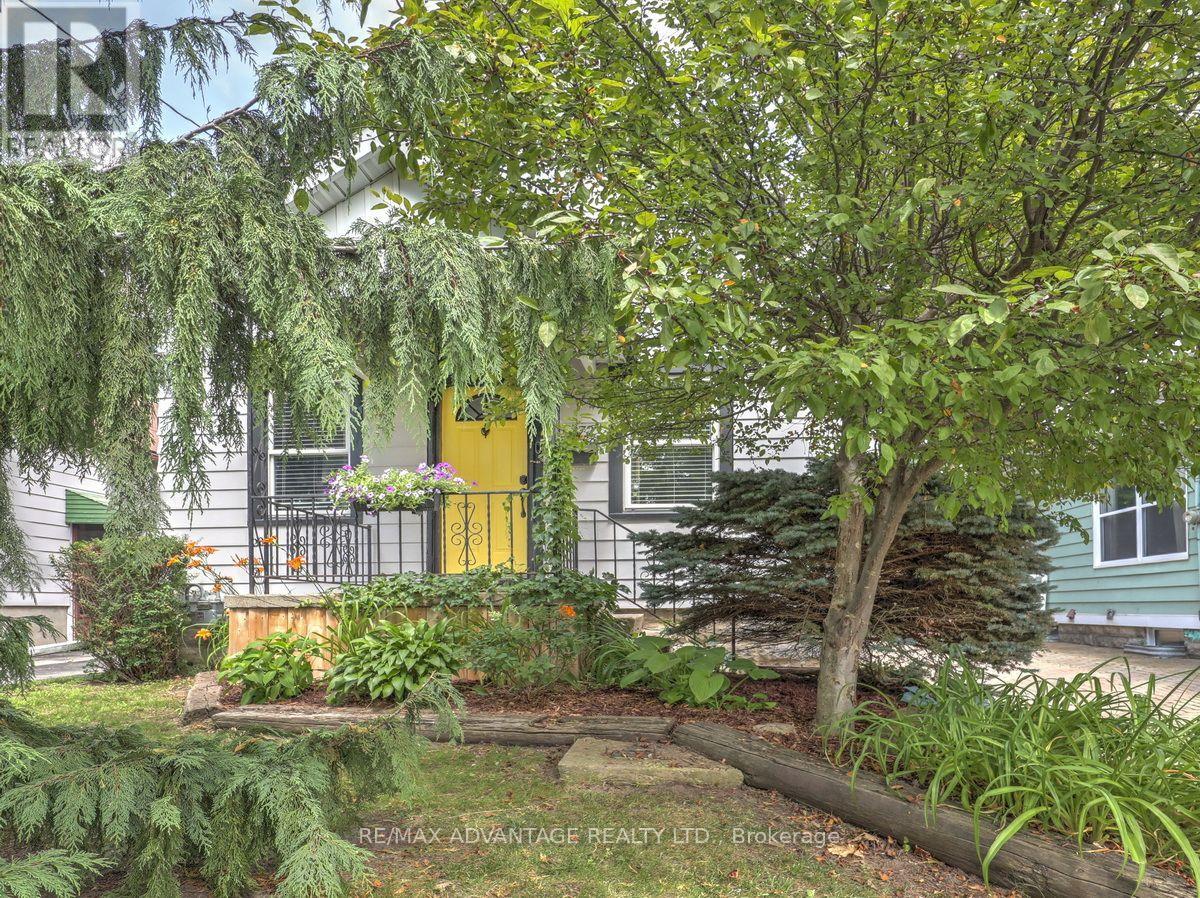 272 ELGIN STREET