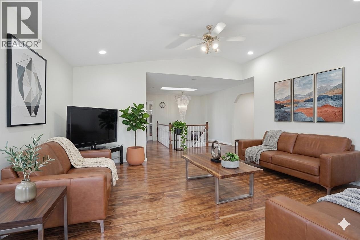 716 CRANE PLACE