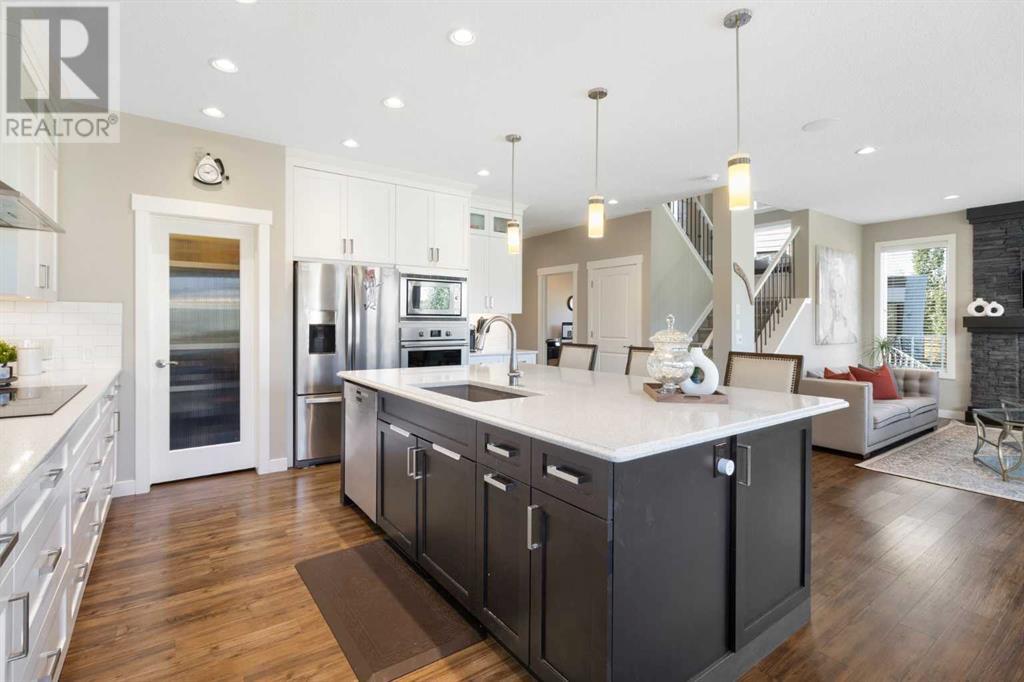 33 Silverado Crest Bay SW