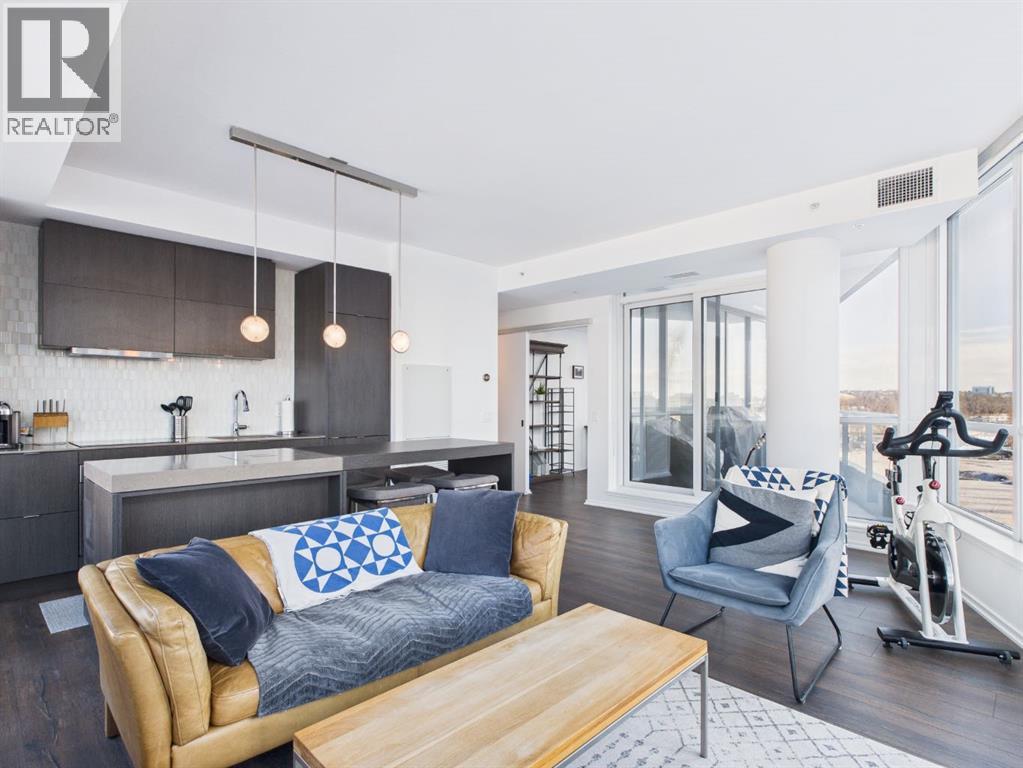 326, 615 6 Avenue SE