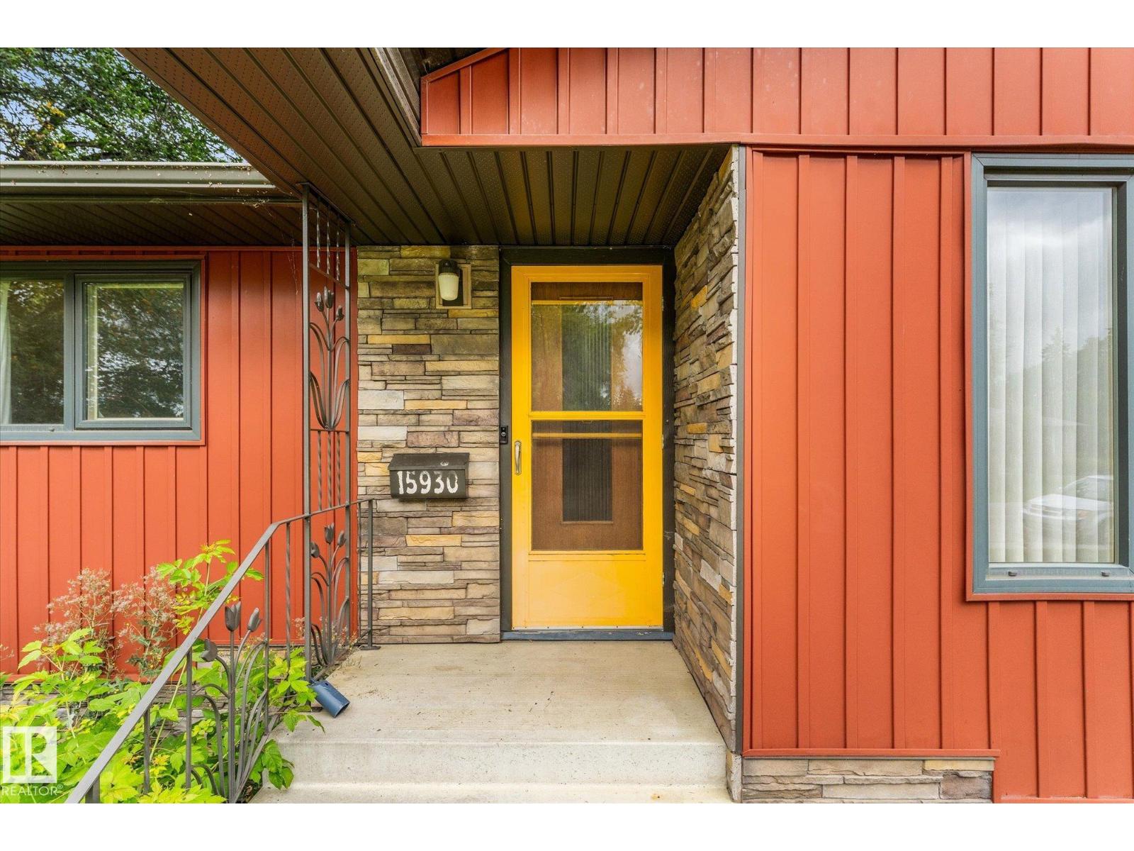 15930 93 AV NW