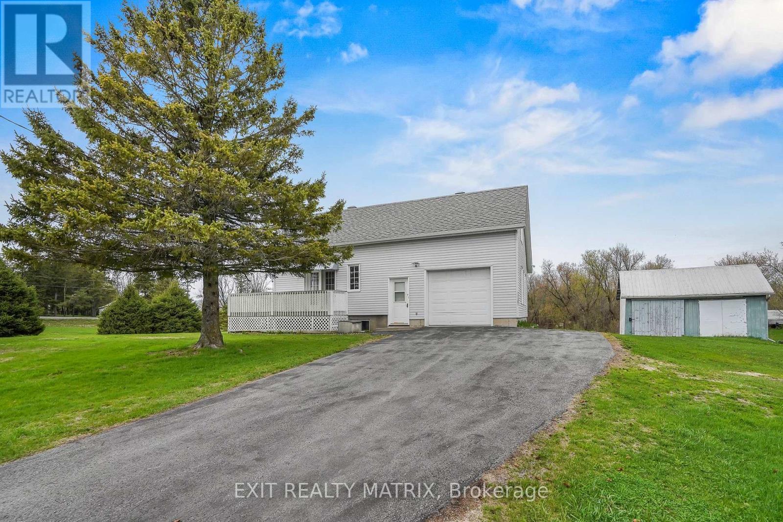 17 DUBOIS STREET - Photo 2