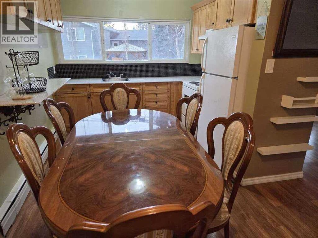 221, 8235 Elbow Drive SW