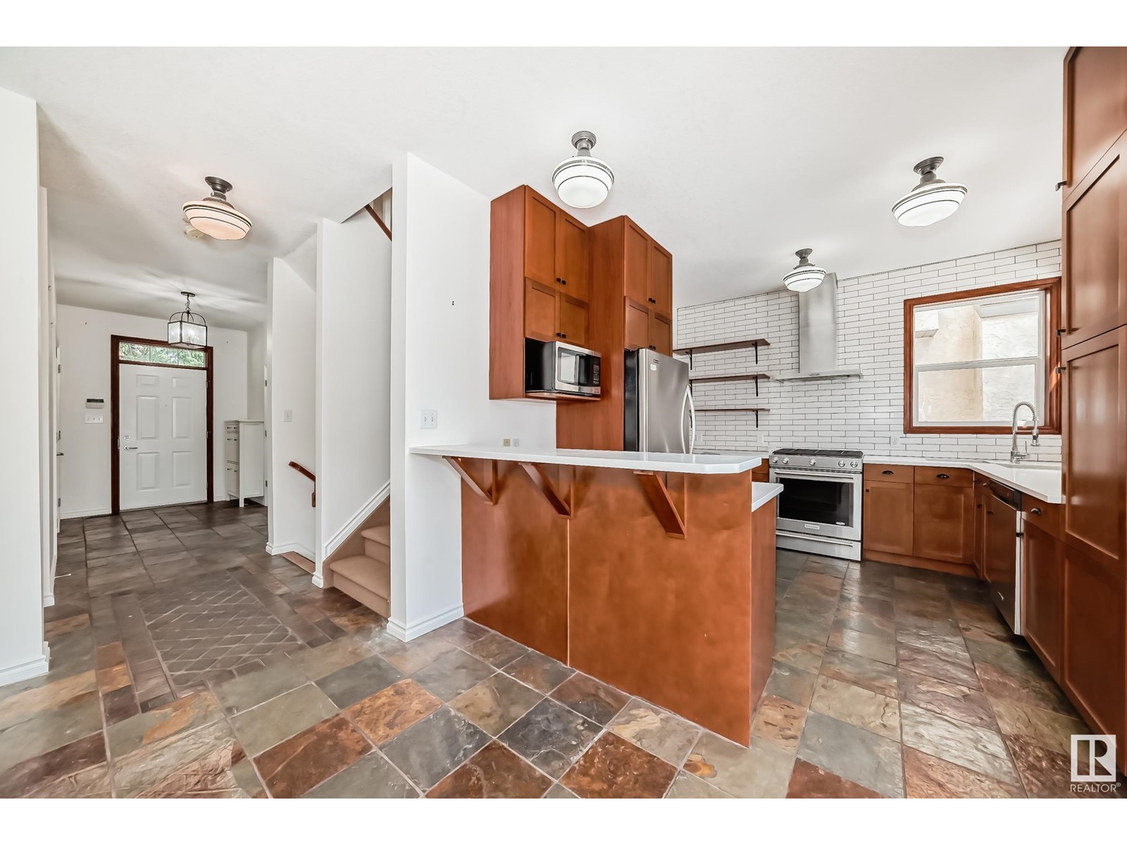 11809 71A AV NW