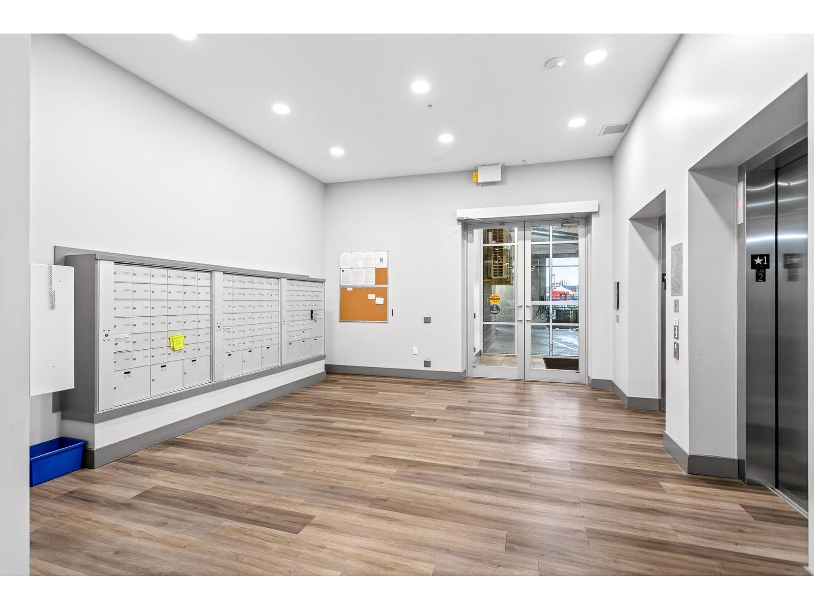 214 20061 FRASER HIGHWAY