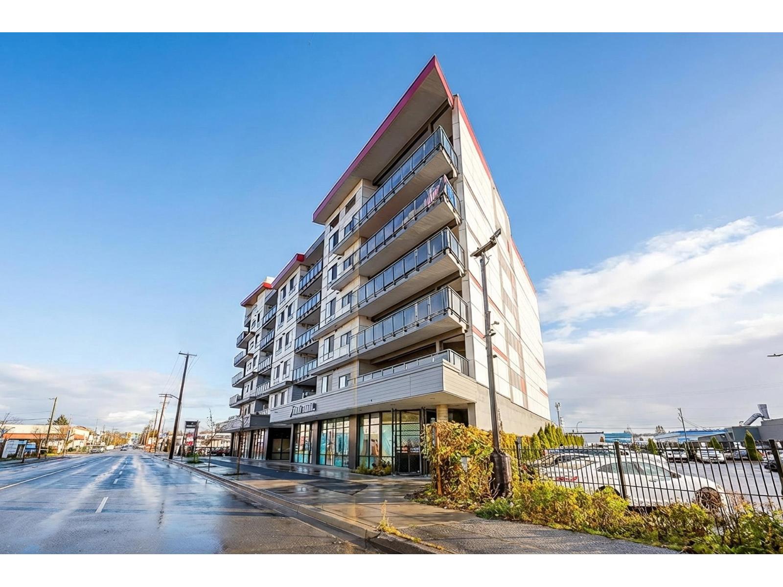 214 20061 FRASER HIGHWAY