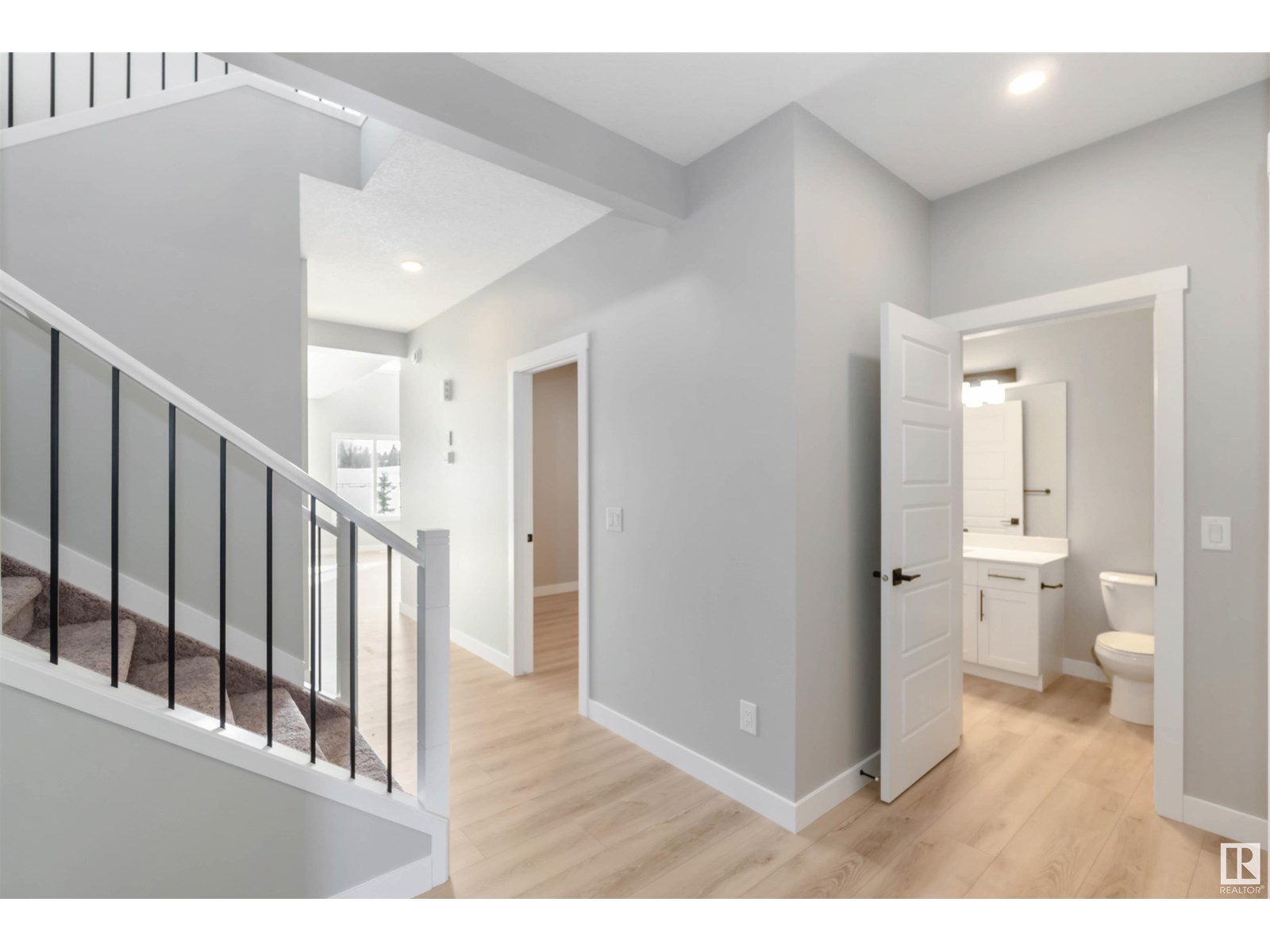 24 Meadowbrook WY