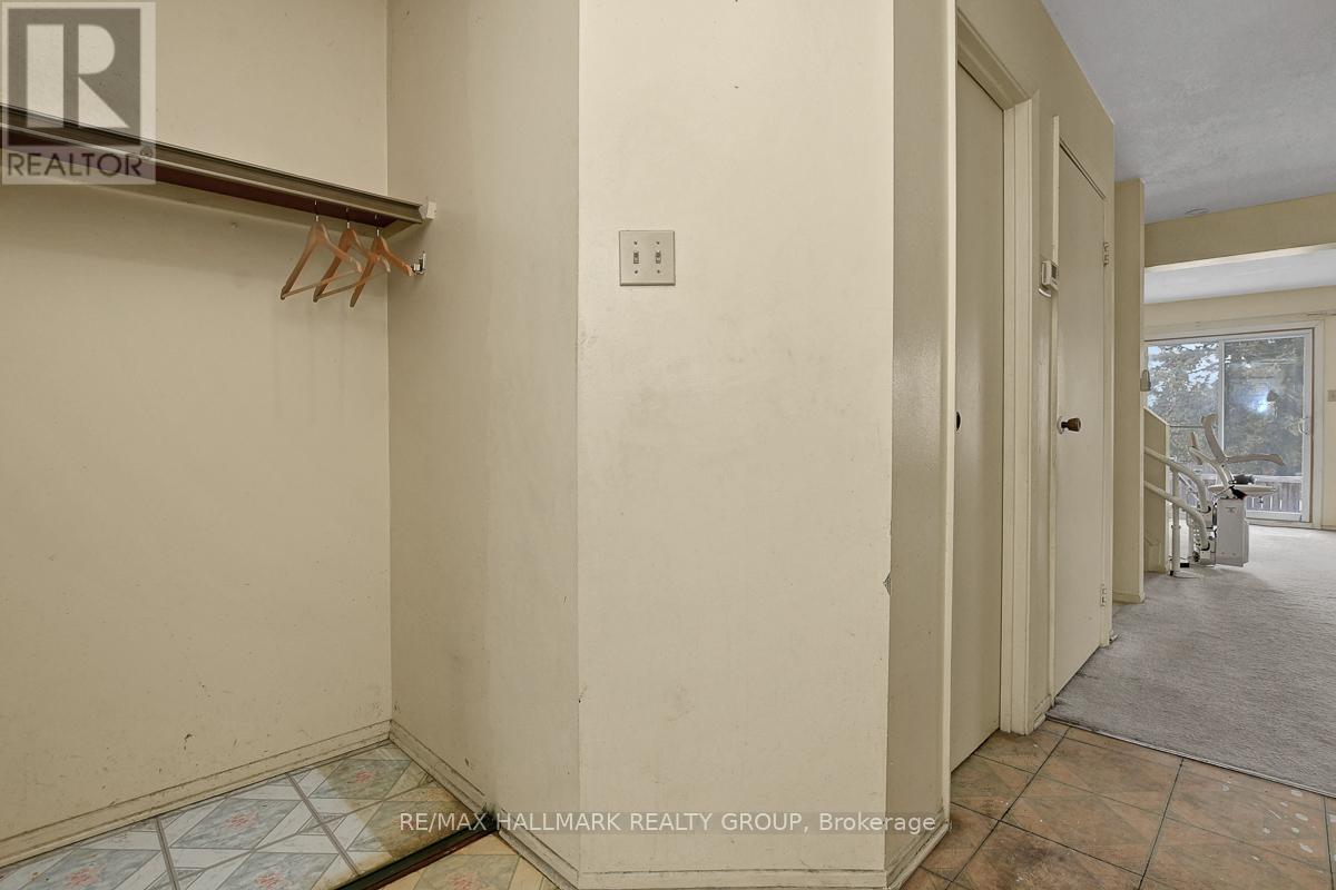 82 - 2770 PIMLICO CRESCENT