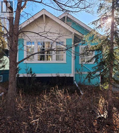 327 3 Avenue NE Calgary AB R2E0H5