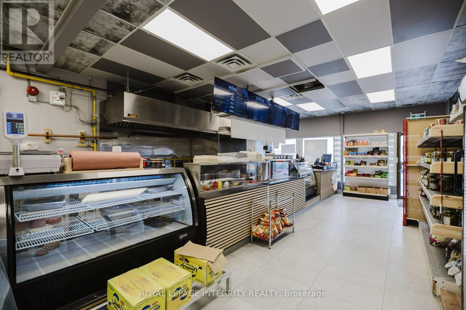 11 - 1950 MERIVALE ROAD